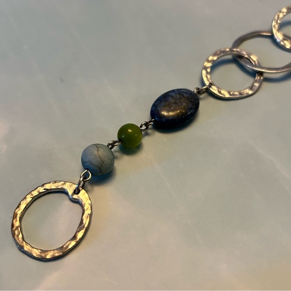 Vintage Elegant Silver Tone Bracelet - Picture 3 of 4